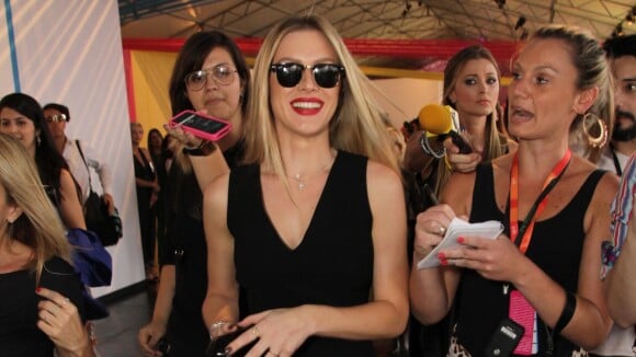 Fiorella Mattheis é discreta ao falar do namoro com Alexandre Pato:'Estou feliz'