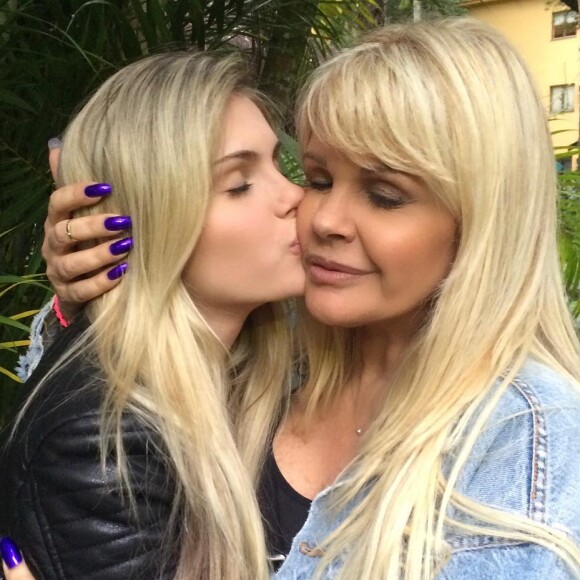 Bárbara Evans disse que era a favor do relacionamento da mãe com DJ