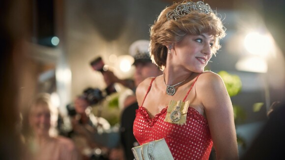 Vestido de noiva da Princesa Diana rouba a cena em trailer inédito de 'The Crown'