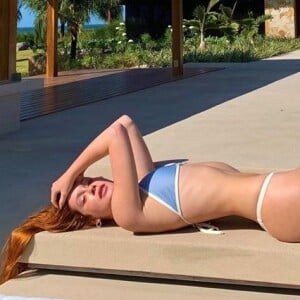 Marina Ruy Barbosa explicou que não sabe como é viver sem a exposição provocada pela fama, já que começou a trabalhar muito nova