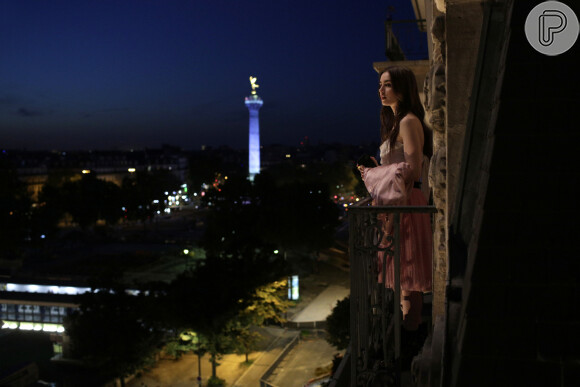 'Emily in Paris' teve cena gravada no Hôtel Plaza Athénée