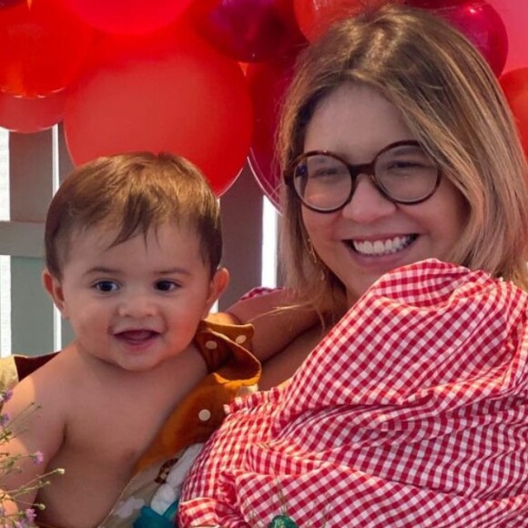 Marília Mendonça escolhe presente diferente para marcar os 11 meses do filho