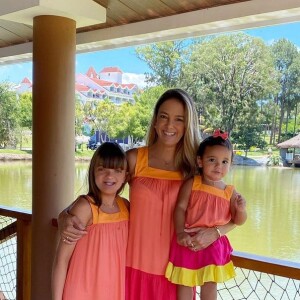 Ticiane Pinheiro combina look com filhas, Rafaella Justus e Manuella