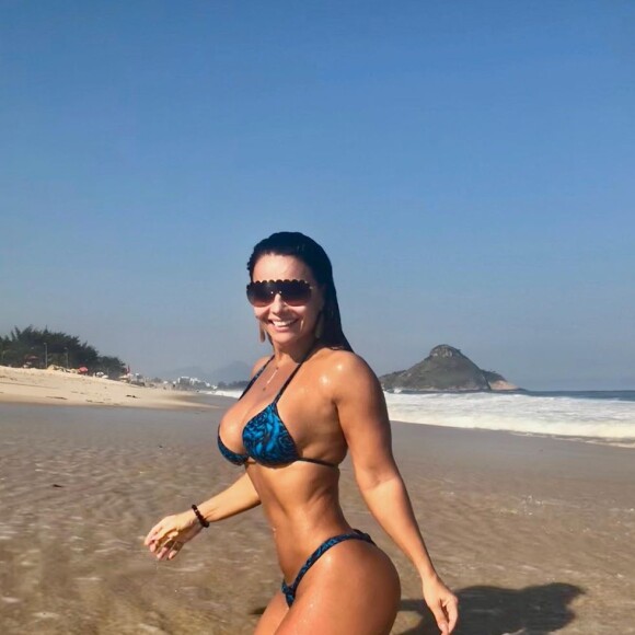 A atriz Viviane Araújo inclui sopas e proteínas em sua alimentação