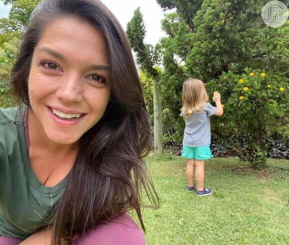 Thais Fersoza gravou vídeo sobre o primeiro dia de aula da filha, Melinda
