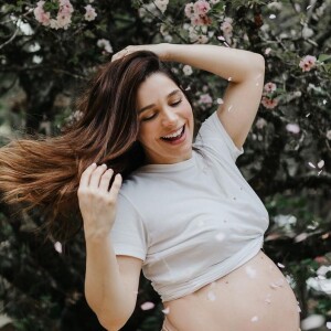 Sabrina Petraglia vem exibindo a evolução da barriga da 2ª gravidez