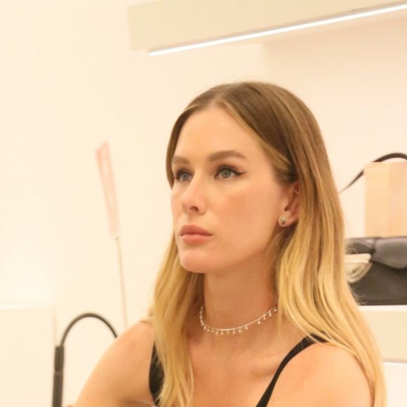 O nome 'A Gringa', marca de Fiorella Mattheis, foi dado devido a sua personagem Tcheca, no humorístico 'Vai que Cola', do Multishow