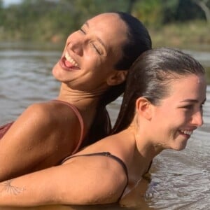 Maria Maya conta sobre melhores momentos com a namorada, Laryssa Ayres