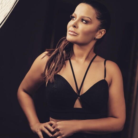 Maraisa apostou em look de moda praia para malhar e explicou razão em vídeo