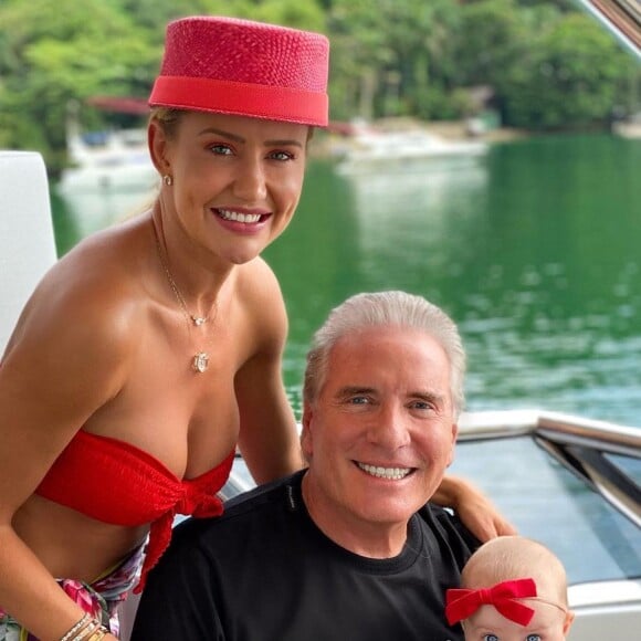 Ana Paula Siebert e Roberto Justus são pais de Vicky, de sete meses