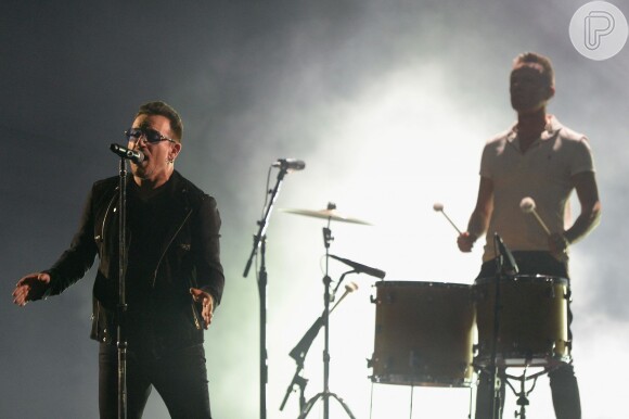 Bino se apresenta com o U2 no EMA 2014
