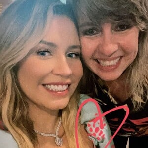 Marília Mendonça faz foto com mãe de Murilo Huff