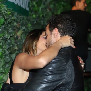 Noivos, Joaquim Lopes e Marcella Fogaça adiaram o casamento que seria em 2020