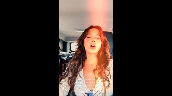 Vídeo: Bruna Marquezine canta sucessos de Katy Perry com amigo