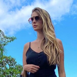 Bárbara Evans contou só ter recebido apoio pela cirurgia estética no braço: 'Não teve um comentário ruim'