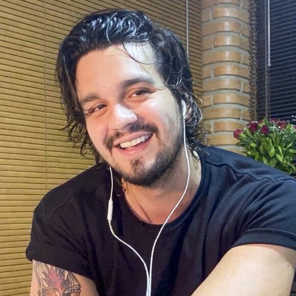 Luan Santana está solteiro desde o fim do noivado com Jade Magalhães