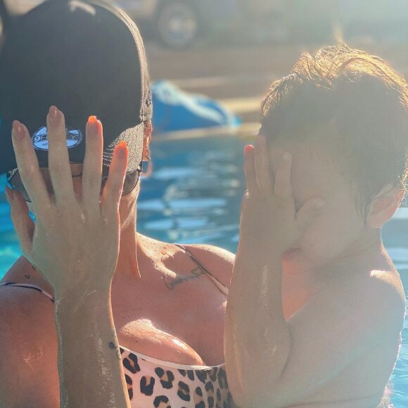 Andressa Suita só postou fotos com os filhos em viagem com as crianças e Gusttavo Lima