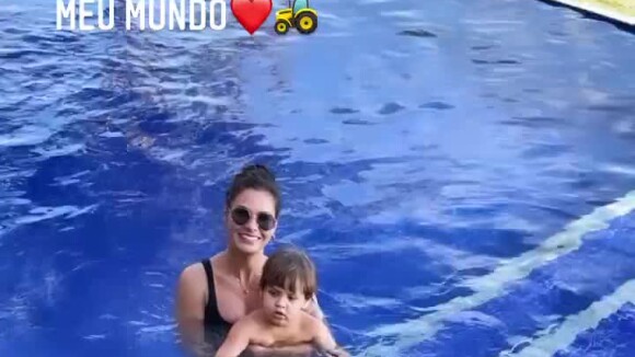 Andressa Suita posta foto com os dois filhos, Samuel e Gabriel