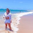 Marília Mendonça usou look all white em dia de férias na Bahia