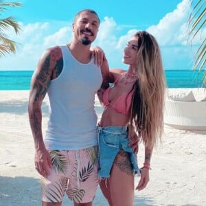 Ex-BBB Aline Gotschalg contou se pensa em ter um segundo filho com Fernando Medeiros