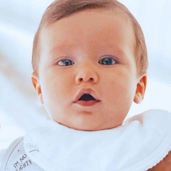 Giovanna Ewbank ganhou comentário de Bruna Marquezine em foto do filho Zyan