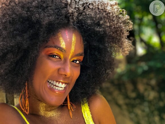 A maquiagem com glitter é sucesso no Carnaval