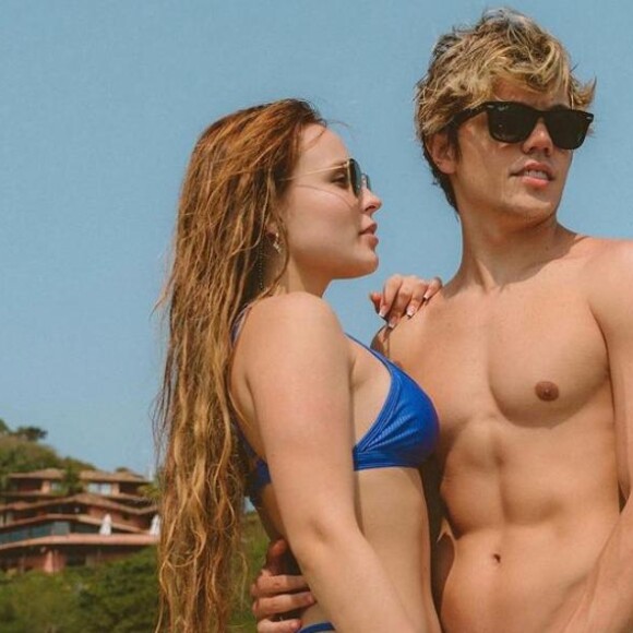 Larissa Manoela se pronuncia sobre Leo Cidade