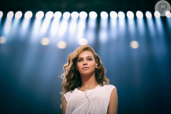 Beyoncé muda o visual para divulgar sua nova turnê mundial