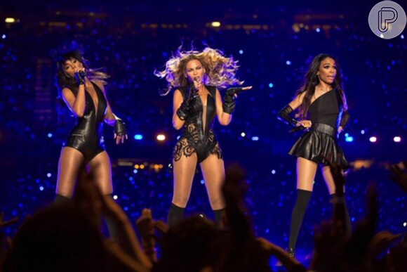 Beyoncé canta com ex-companheiras do Destiny's Child