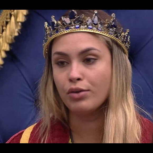 Sarah é Líder da semana e chamada carinhosamente de espiã pelo público do 'BBB21'