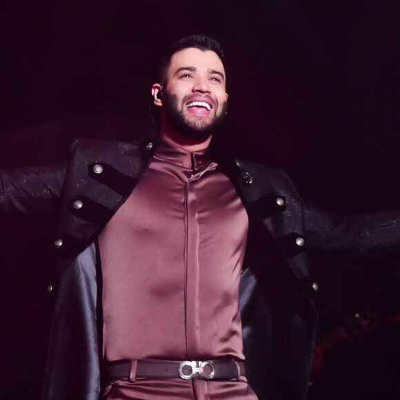 Andressa Suita tieta foto de Gusttavo Lima com filhos e fãs opinam: 'Faltou você'