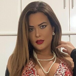 Geisy Arruda lançou livro que une contos de sexo e de fetiche