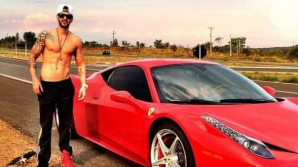 Gusttavo Lima tem uma Ferrari de 2 milhões de reais em sua coleção de carros