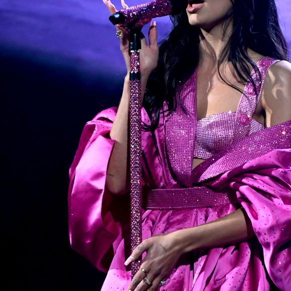 Dua Lipa comenta seis indicações: 'É uma loucura, honestamente'