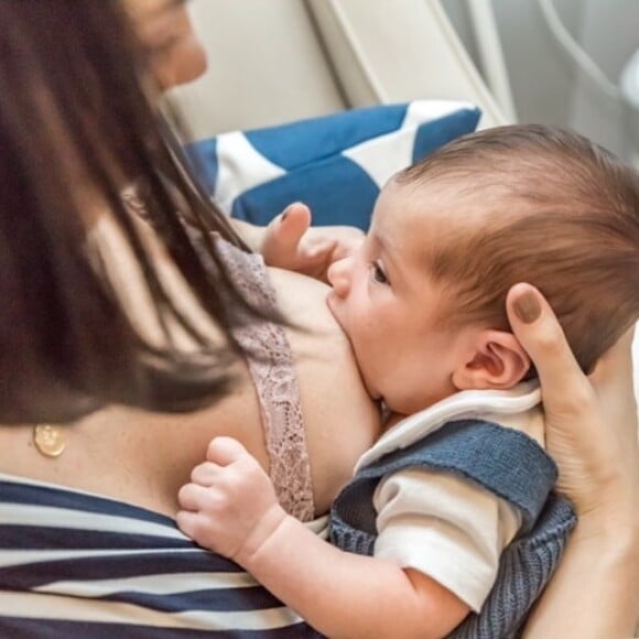 Sthefany Brito relembra dificuldades de amamentar o filho em conversa com seguidores nas redes sociais