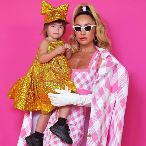 Sabrina Sato e Duda Nagle estão noivos desde 2018 e são pais da Zoe