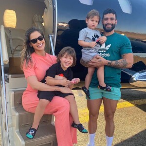 Andressa Suita e Gusttavo Lima aproveitaram viagem com os filhos em Angra dos Reis, no litoral sul do Rio de Janeiro