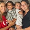 Ticiane Pinheiro e Carol Dantas deram colo para os filhos mais novos, Manuella e Valentin