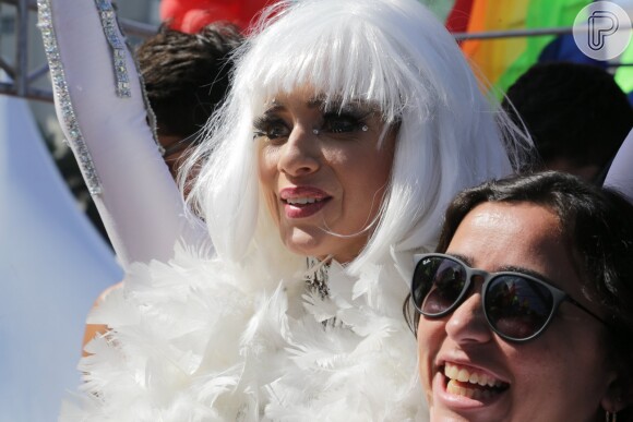 Leticia Spiller é destaque na 19ª Parada Gay no Rio de Janeiro, que aconteceu em Copacabana, Zona Sul da cidade, neste domingo, 16 de novembro de 2014