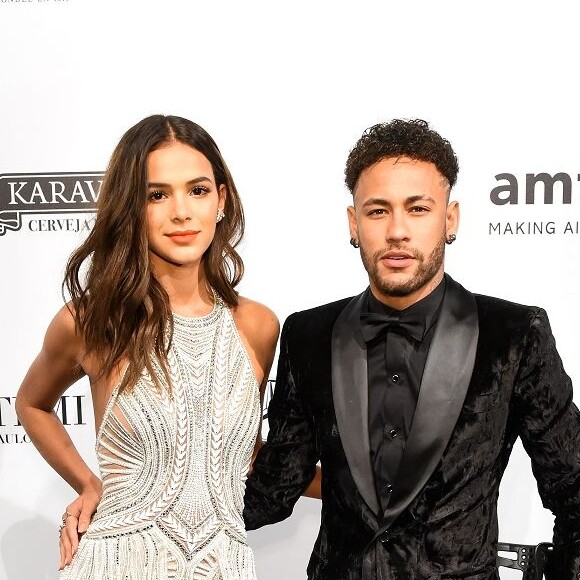 Neymar mantém fotos com Bruna Marquezine após ex-namorada assumir namoro com Enzo Celulari, em abril de 2021