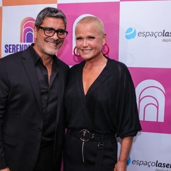 Xuxa namora Junno Andrade