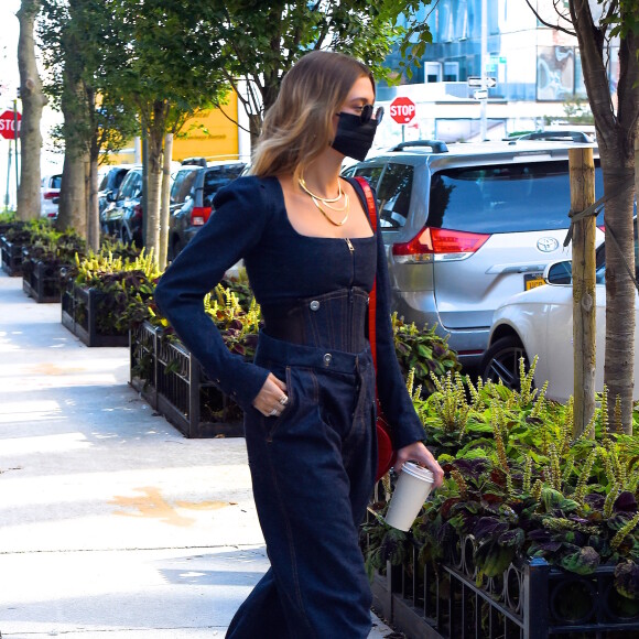 Hailey Bieber inspira mais de 30 milhões de seguidores no Instagram