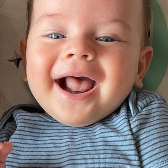 Kyra Gracie postou nova foto com o filho, Rayan, e beleza do menino roubou a cena