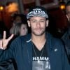 Além de Luan Santana, o jogador Neymar também comprou uma cobertura no condomínio de luxo. O atacante investiu R$ 8 milhões no apartamento