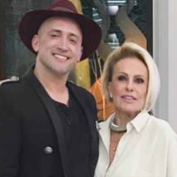 Ana Maria Braga lamenta morte de Paulo Gustavo: 'Dizem que quando alguém que amamos morre, deixa de viver entre nós para viver em nós'
