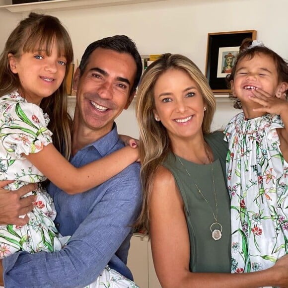 Fotos em família de Ticiane Pinheiro e Cesar Tralli encantam fãs na web