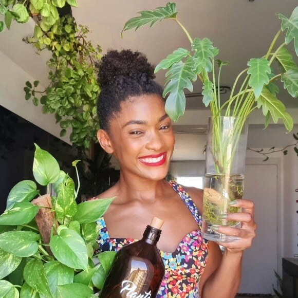 Erika Januza realiza sonho da casa própria no aniversário: 'Bênção sobre bênção'