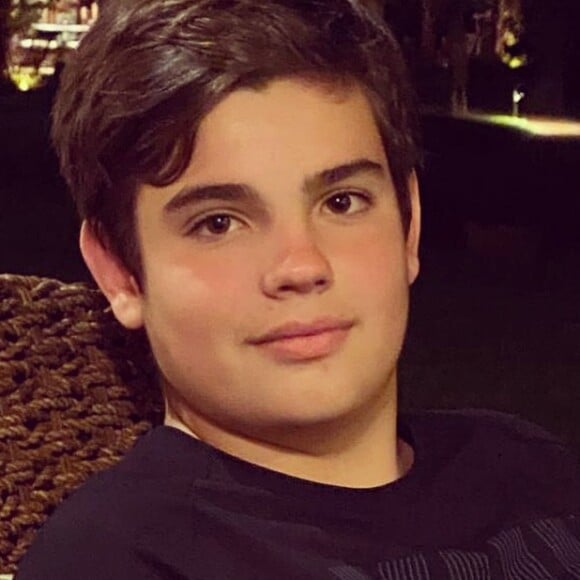 O filho de Faustão e Luciana Cardoso roubou a cena pela beleza