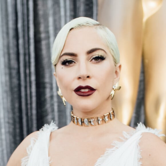 Lady Gaga teve que lidar com pensamentos de automutilação: 'Você sabe por que não é bom se machucar? Porque faz você se sentir pior'