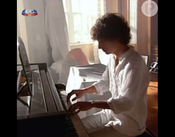 Luciano, papel de Rafael Almeida na novela 'Páginas da Vida', era pianista